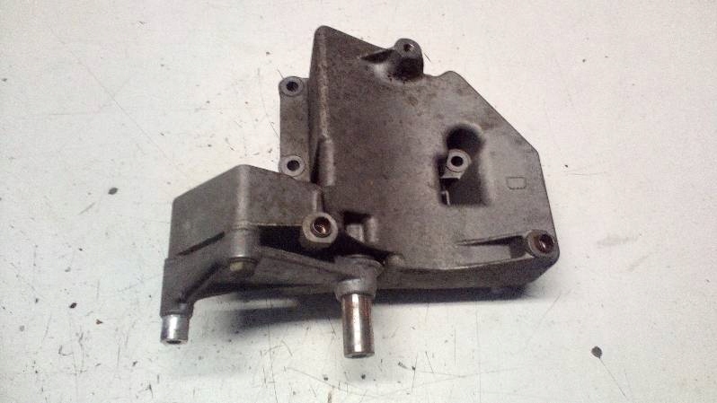 Купити Кронштейн 1740725 bmw e38