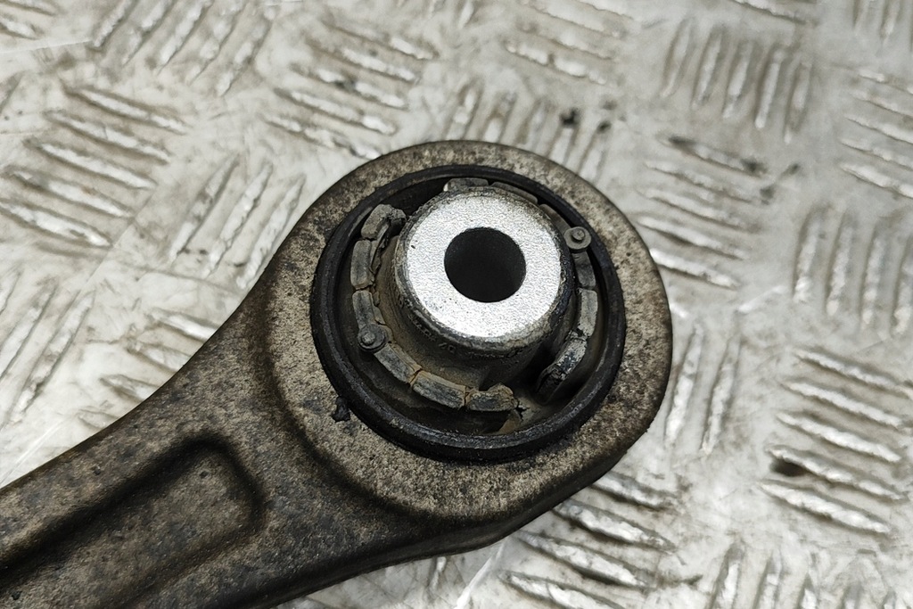 фото №5, Audi q5 8r передний правый рычаг 8k0407156c 2.0 дизель 2012