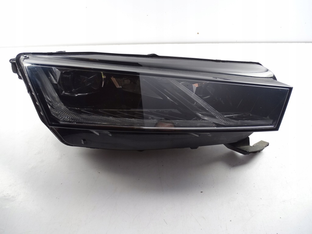 Купити Фара перед передня права octavia iv 4 full led