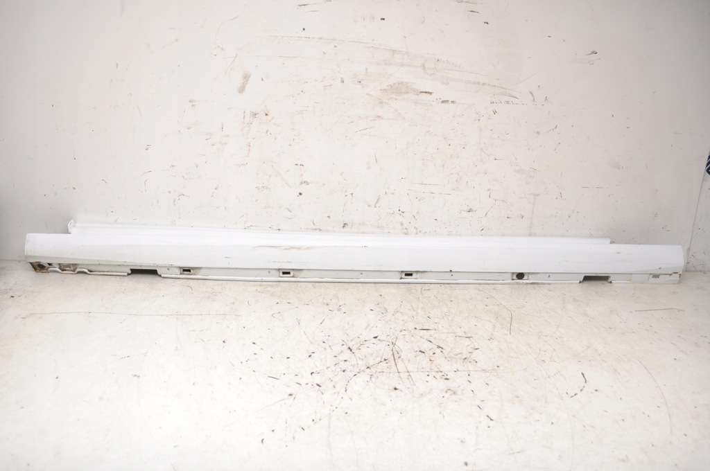 фото №1, Ford focus mk4 st-line накладка порог левая