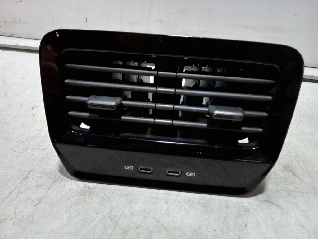 фото №1, Vw volkswagen id4 id.4 решётка обдув port разъём usb