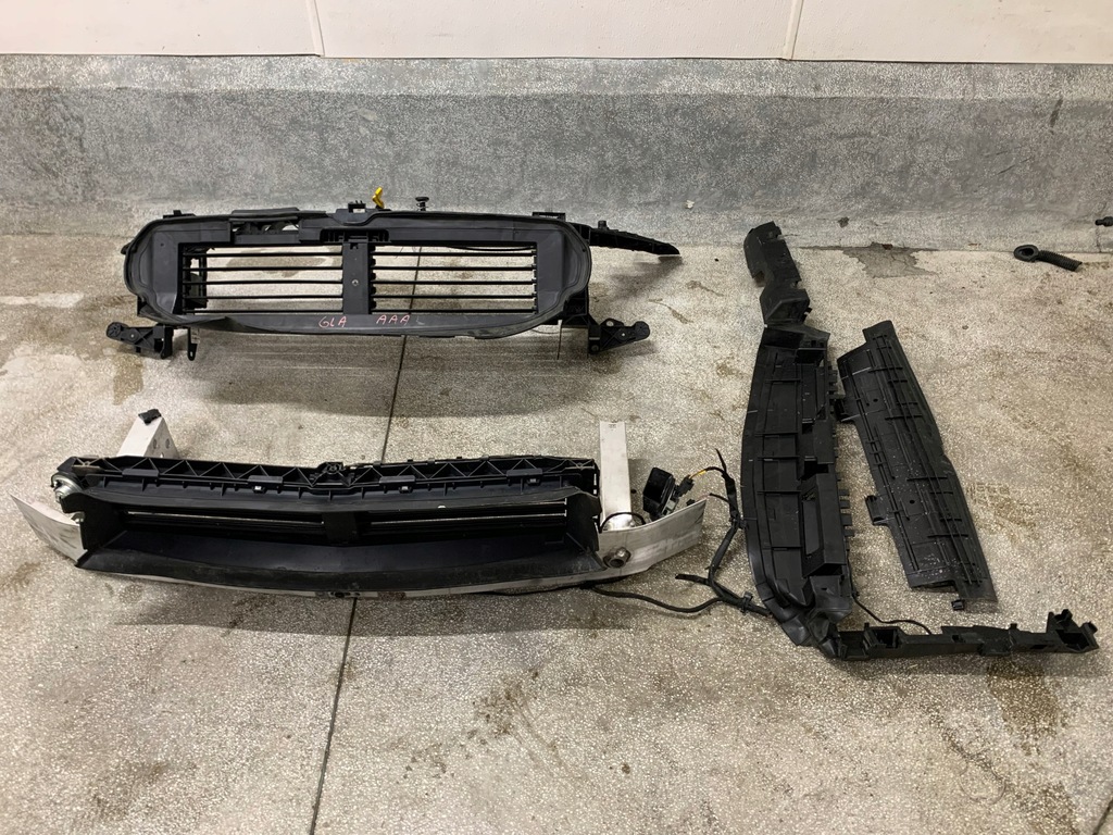 фото №7, Mercedes gla h247 lift kompletny перед радиатор бампер капот multibeam