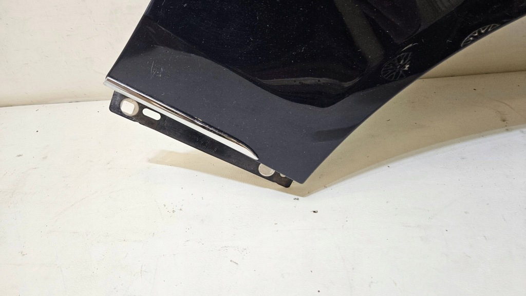 Крыло правая  перед передний mercedes e-klasa w212 a212 a2128811001 Недорого