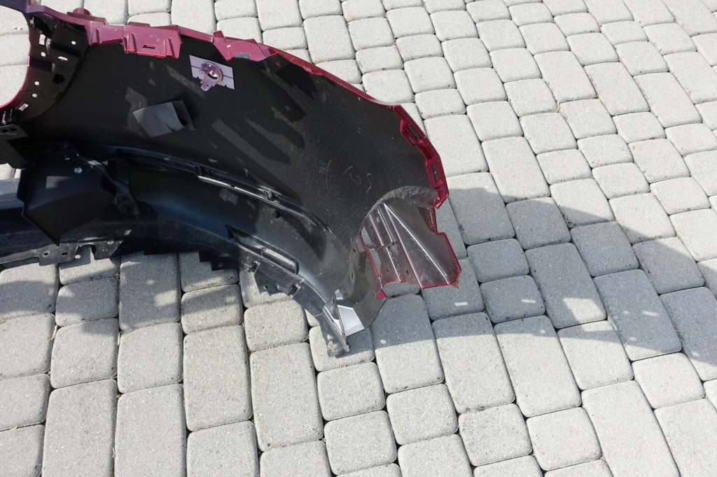 Mazda cx30 cx-30 бампер передній оригінал pdc 48v Оригінал