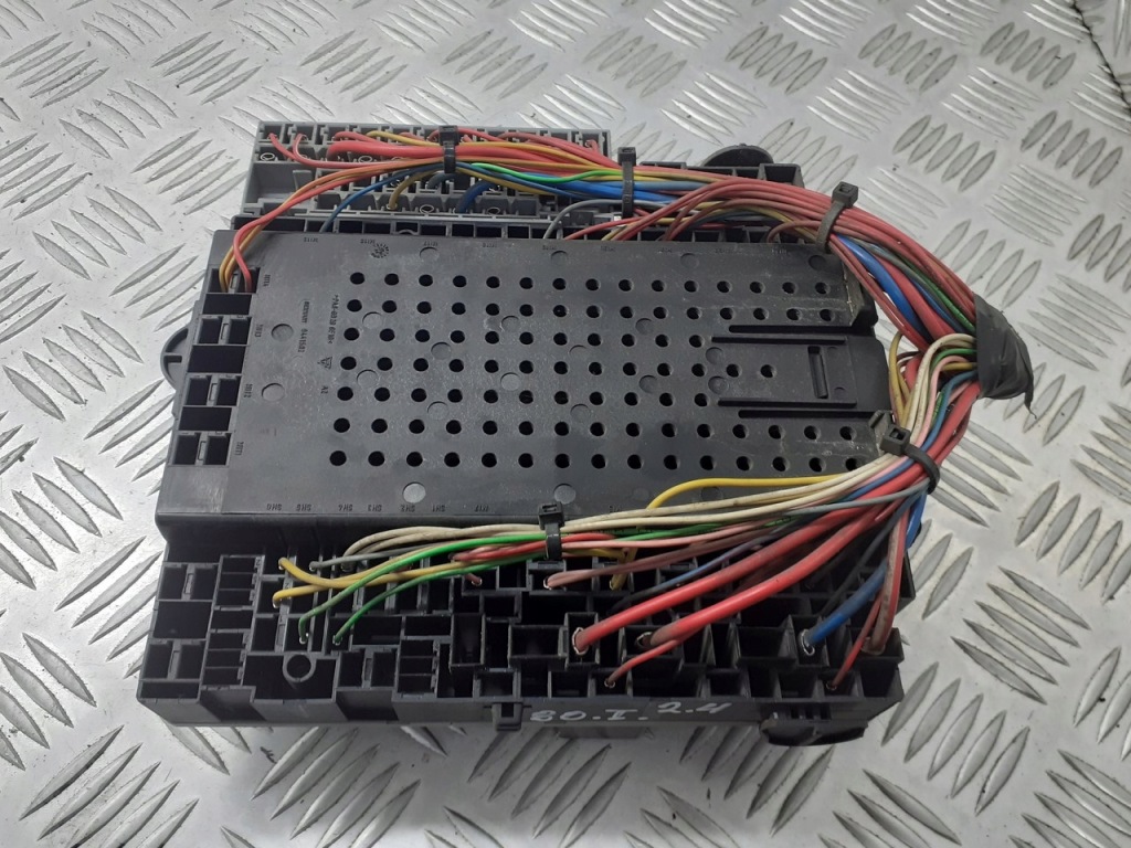 фото №1, Коробка предохранителей volvo s80 i 2.4 8622520