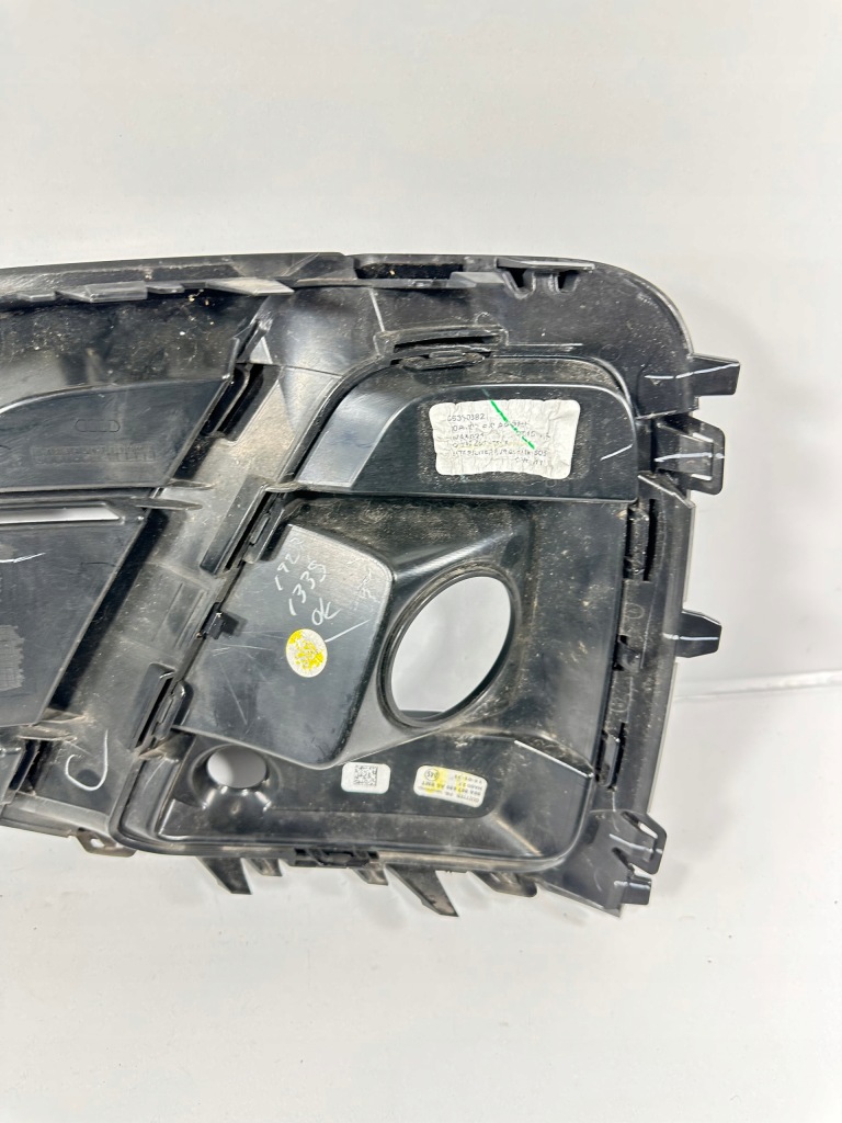 Q5 80a рестайлинг  s-line решётка бампера правая блеск 80a807680ag Недорого