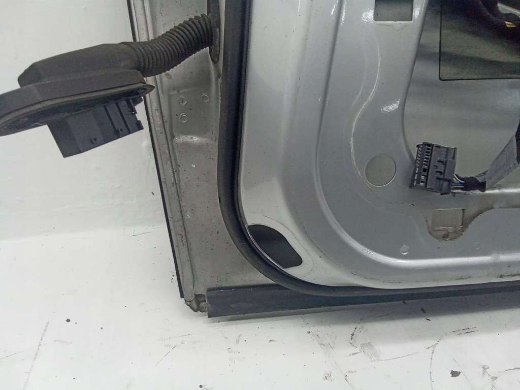 фото №12, Дверь передние правая сторона bmw 7 e65 e66