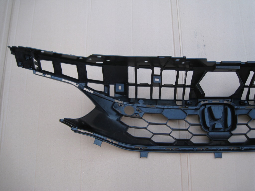 Решітка  решітка радіатора honda civic xi 2022-2025r новий model оригінал Ціна