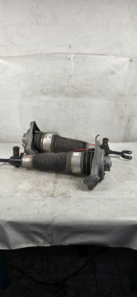 Амортизатори перед пневмоподушка правий лівий audi a6 c6 3.0 tdi allroad Зі Шроту