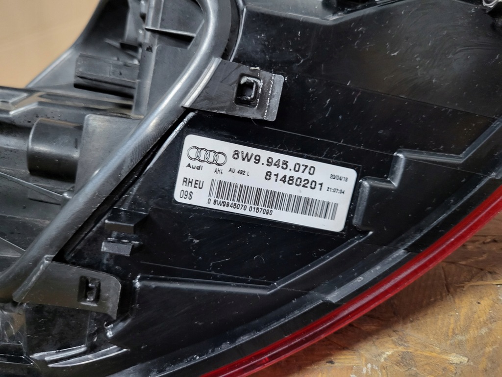 фото №9, Audi a-4 a4 b9 8w9 лампа задня задня права