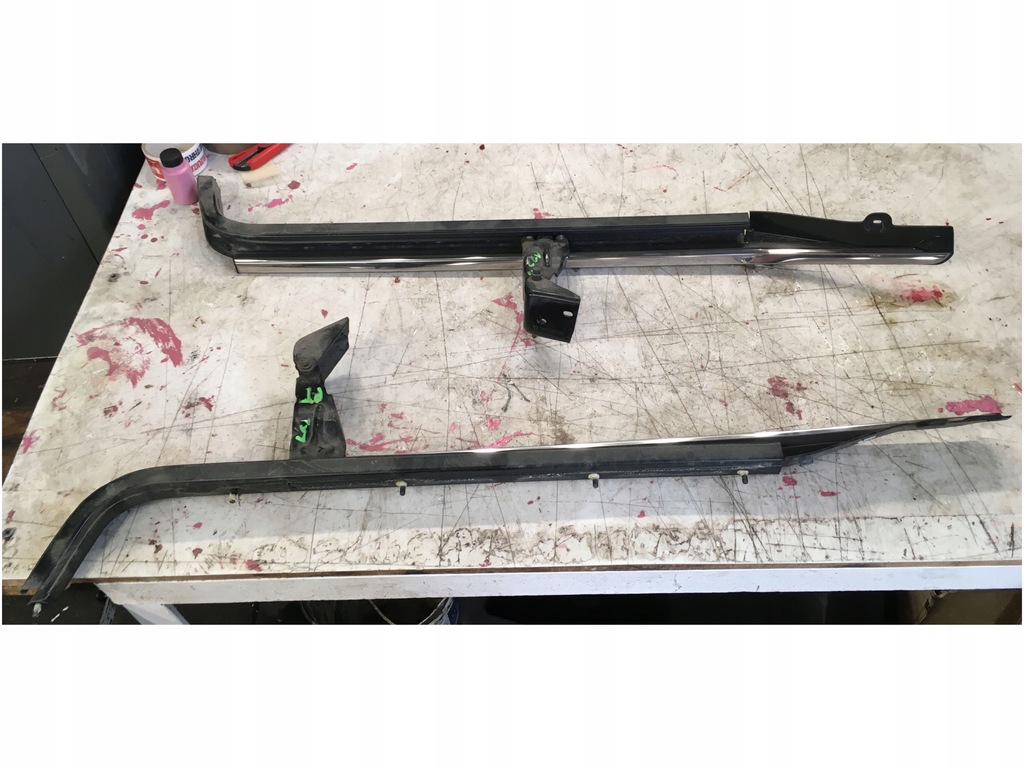 фото №1, Напрямна двері права ліва lancia voyager