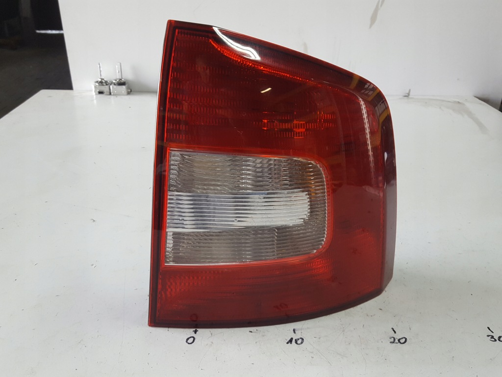 фото №1, Skoda octavia 2 ii lift 08-12r kombi лампа правая задняя