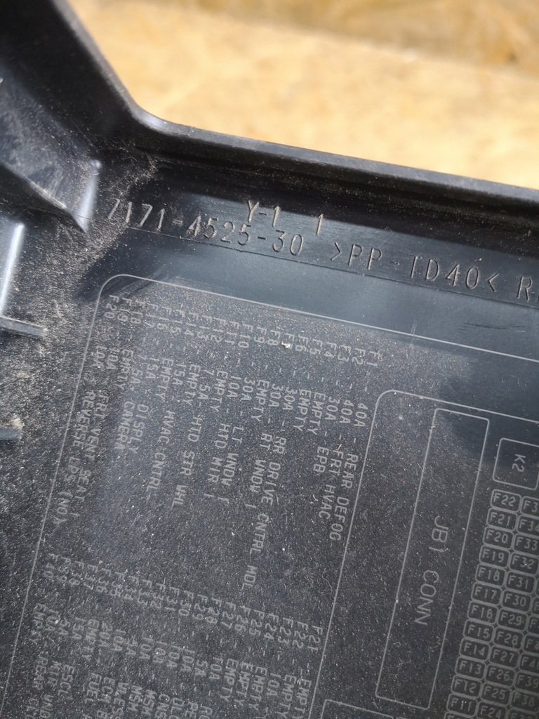 фото №4, Chevrolet camaro кришка запобіжників