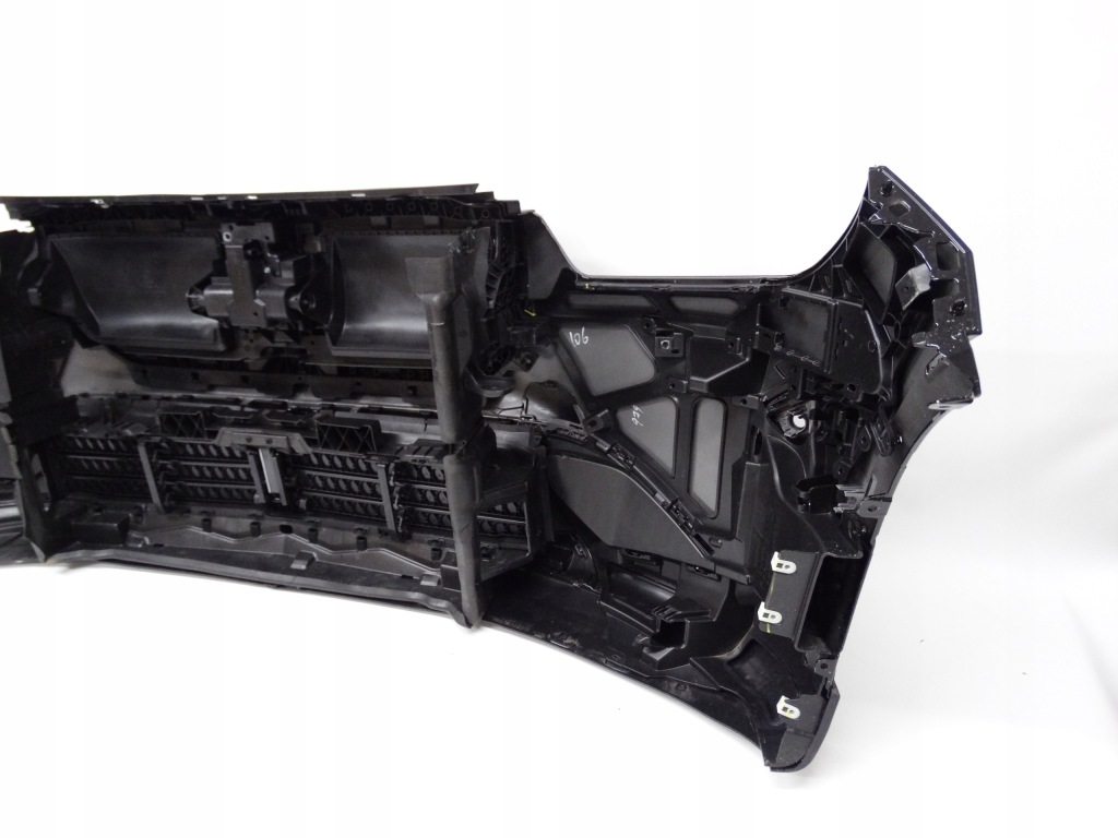 Bmw x1 u11 2022+ бампер передний оригинальный жалюзи решётки радиатора 8601652 Оригинал