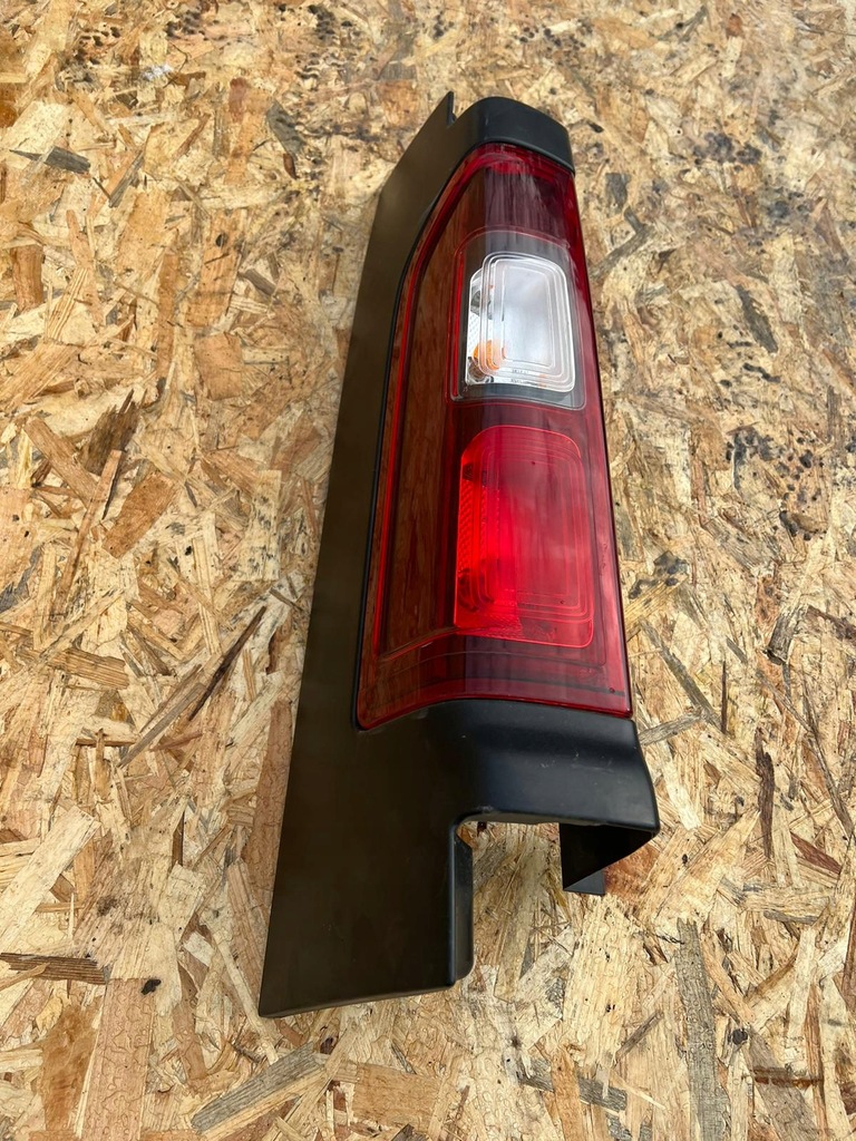 фото №1, Лампа задняя задняя левая do renault trafic 3 iii 2014-