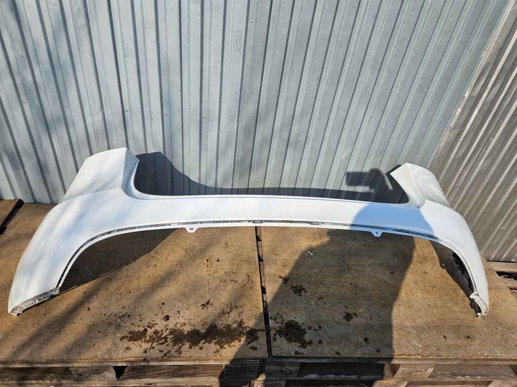 Купить Tesla y 2020- bez pdc бампер задний