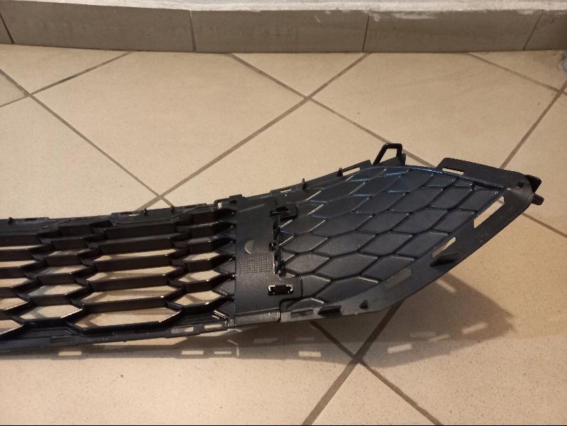 фото №9, Решётка средняя бампера toyota c-hr chr lift