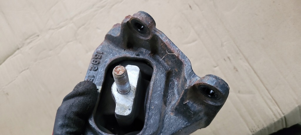 фото №13, Jeep wrangler jk подушка двигателя правая 3.6 l 1392190ac