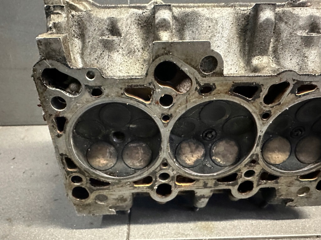 фото №8, Головка комплектна з привод права audi a8 d2 2.8 amx 078103373ah