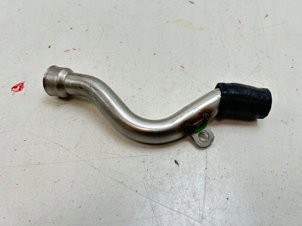 фото №1, 2015 bentley flying spur труба / wąż впускной воздуха турбины