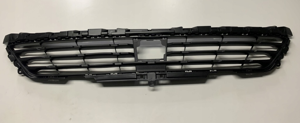 фото №1, Renault trafic iii lift iv 21- средняя нижняя решётка бампера радар