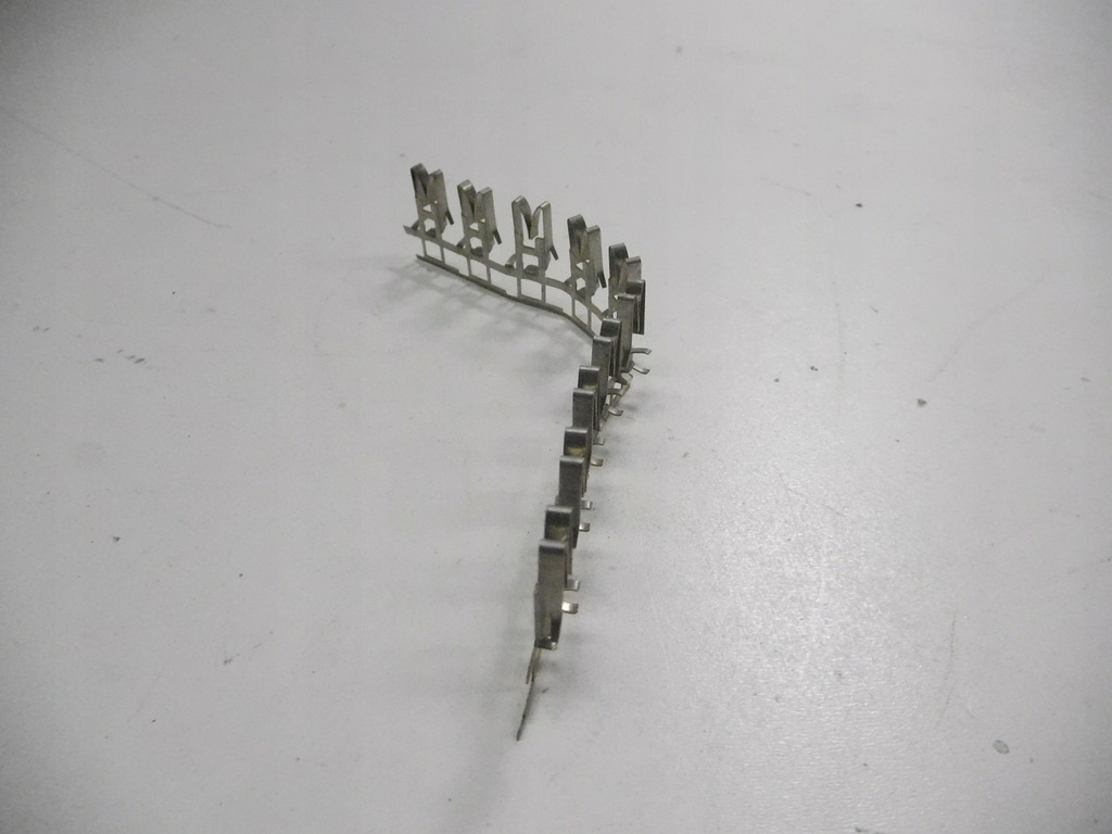 фото №7, Роз'єми електрична renault оригінальний номер 7700502812