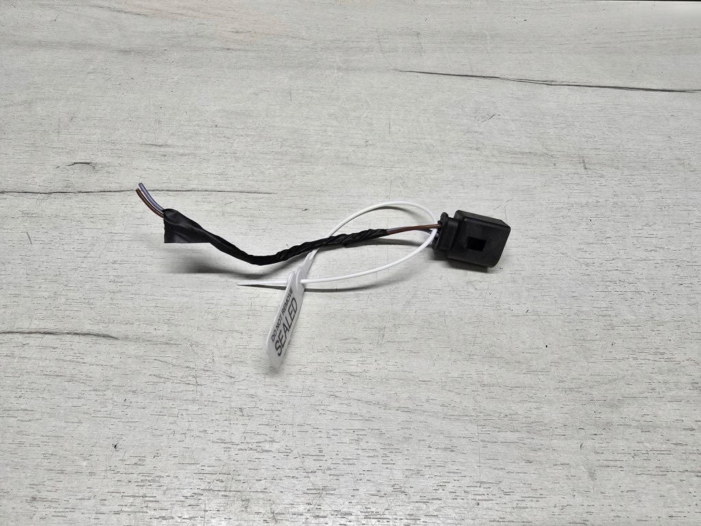 фото №1, Колодка wtyczna электропроводка перед сигнал bmw 7601023