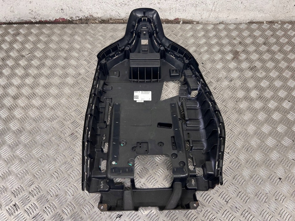 фото №1, Пластик сиденье tesla model x 106812300b