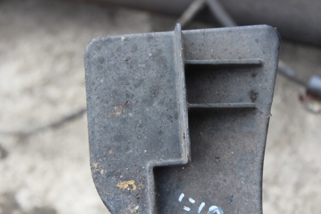 фото №4, Бризковик правий lub лівий задня захист поріг corolla verso ii