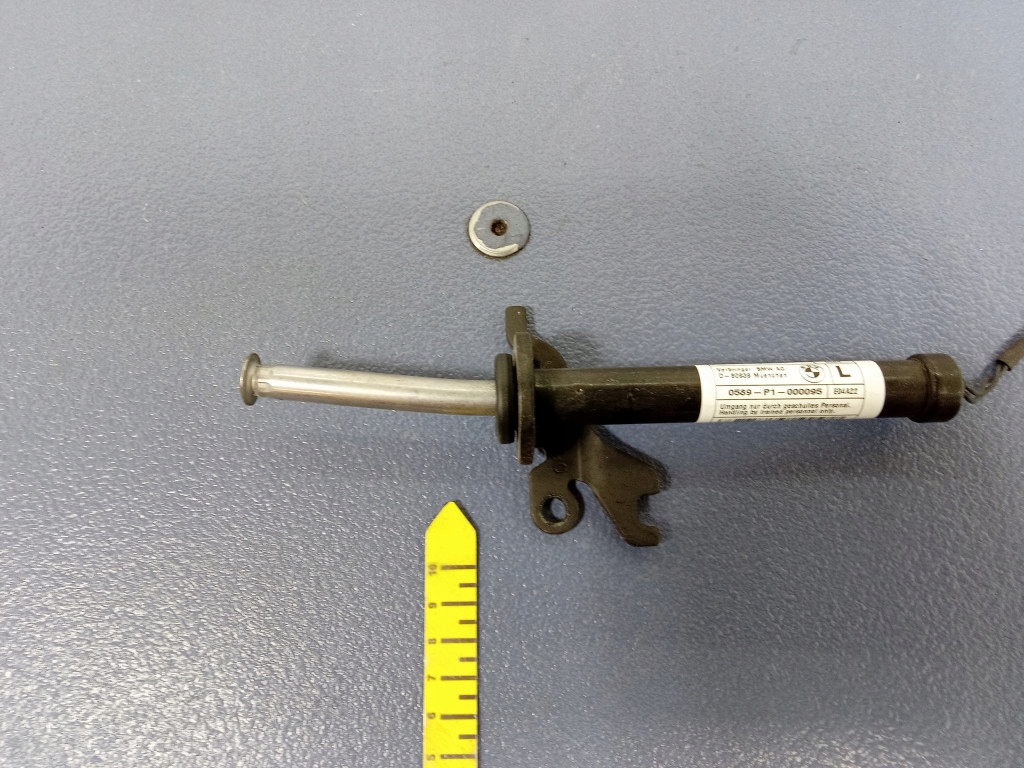 фото №9, Bmw 1 f40 патроны пиротехнические капот комплект