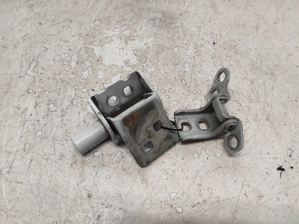 фото №2, Renault clio 3 iii 05- петля дверь правый перед