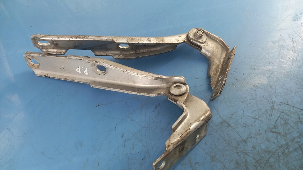 фото №1, Петля капот skoda fabia combi 05r 1.2b