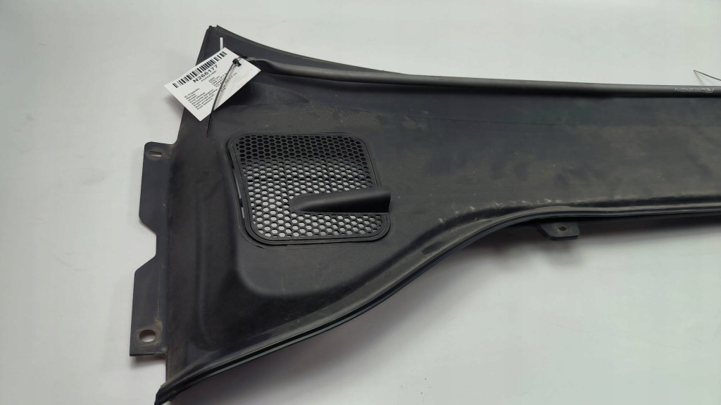 Жабо 31402672 volvo v60 1 рестайлинг  r-design Цена