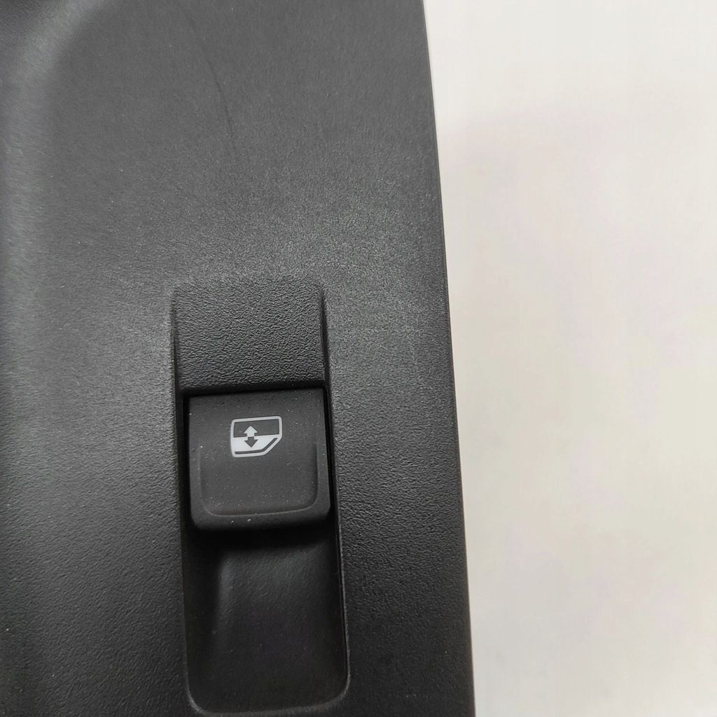 фото №9, Skoda enyaq iv 2022 перед сторона правая кнопки окон