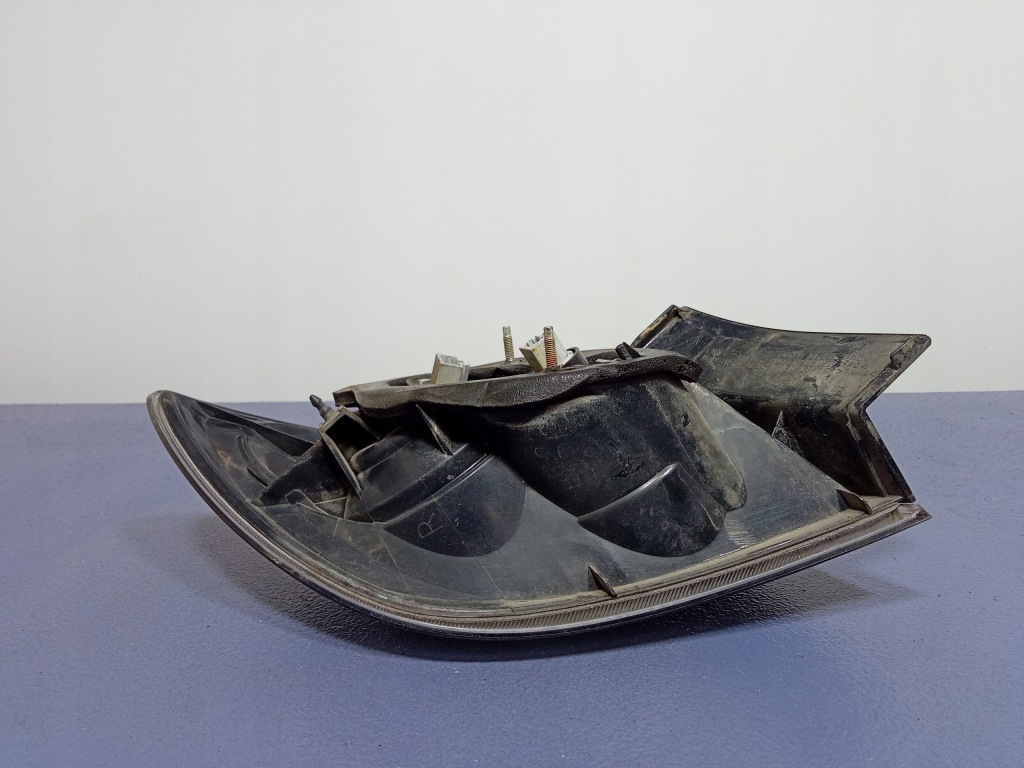 фото №3, Mazda 3 bk hb lift лампа задняя правая наружная