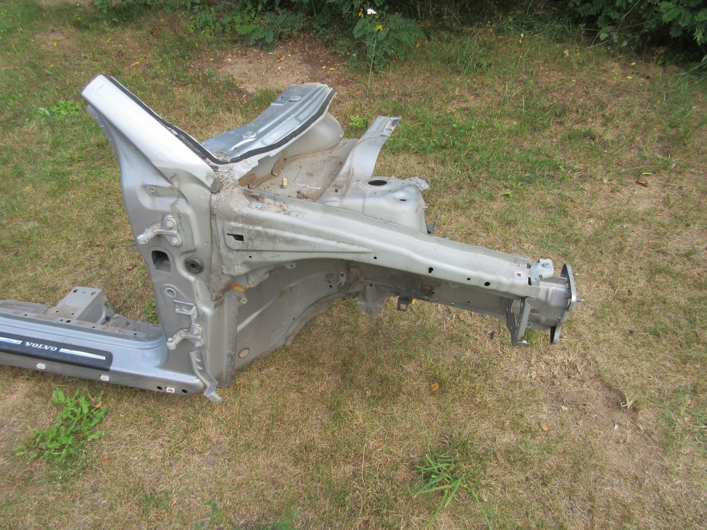 фото №1, Четверть правая перед volvo v50 s40 ii