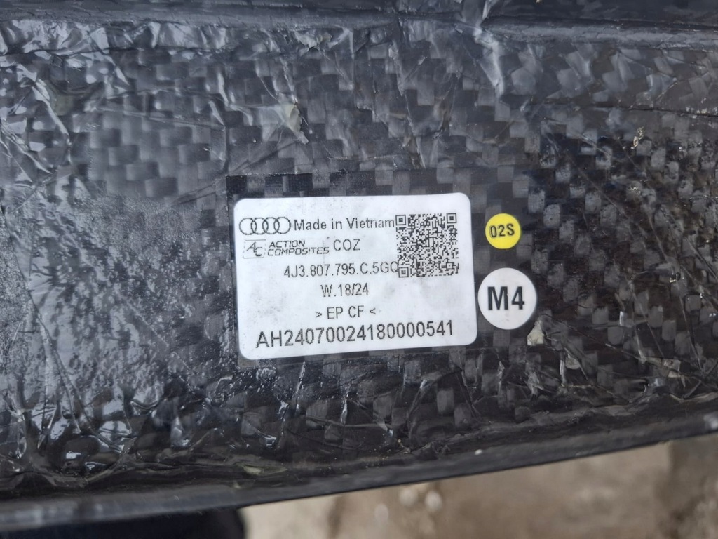 фото №6, Audi e-tron gt rs 4j3853969b 4j3807795c накладки карбон бампера перед