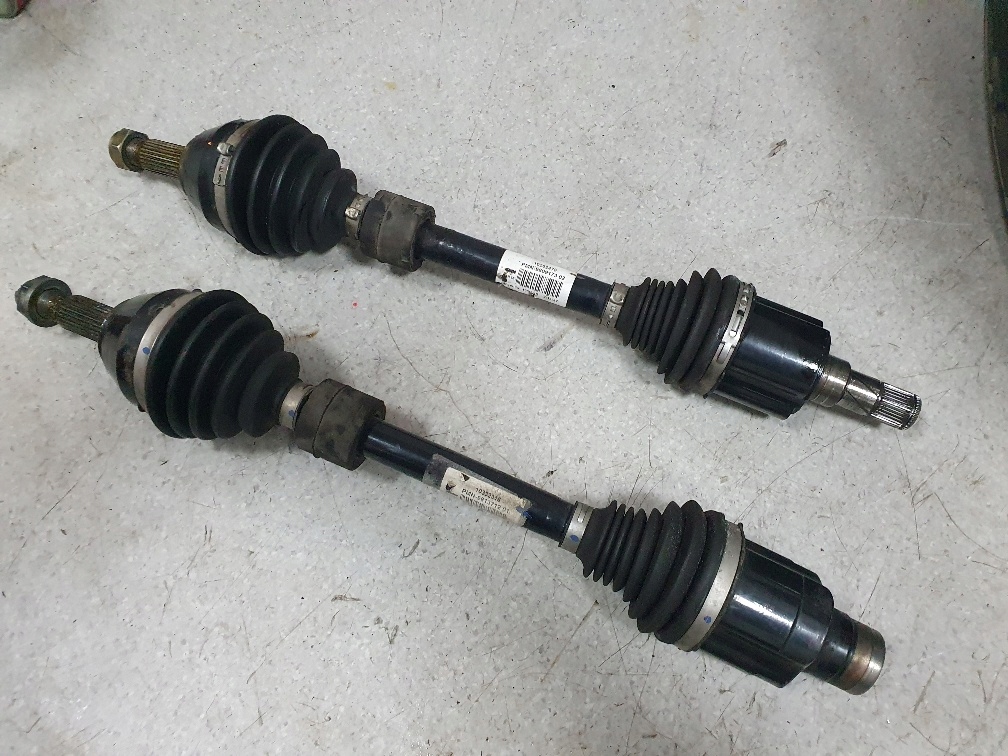 фото №1, Mini countryman s r60 all4 lci приводной вал левая перед 4x4 9809173 idealna