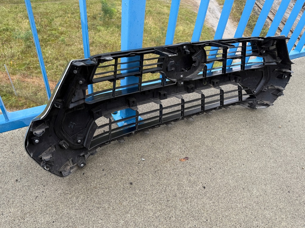 фото №11, Toyota hilux viii 22r решётка радиатора хром решётка радиатора оригинальная