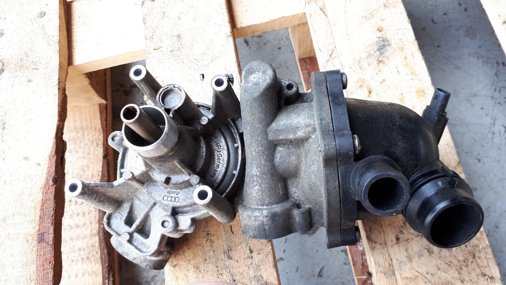 фото №7, S6 c7 4g насос wody 4.0 tfsi 079121020n s7