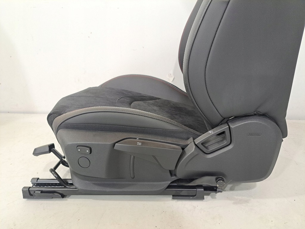 фото №8, Toyota supra a90 2022 комплект передних сидений lhd