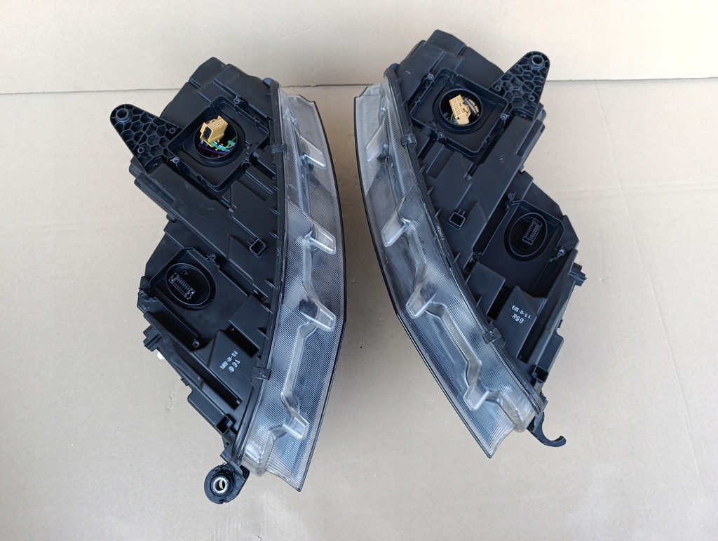 фото №12, Skoda octavia iii lift лампа ліва перед передня фара bi ксенон