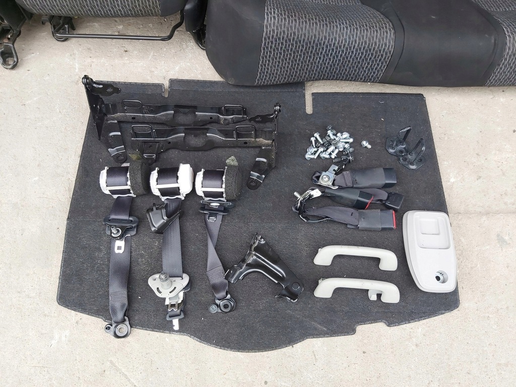 фото №5, Toyota yaris iii сиденья переходник van 5d заднее сиденье