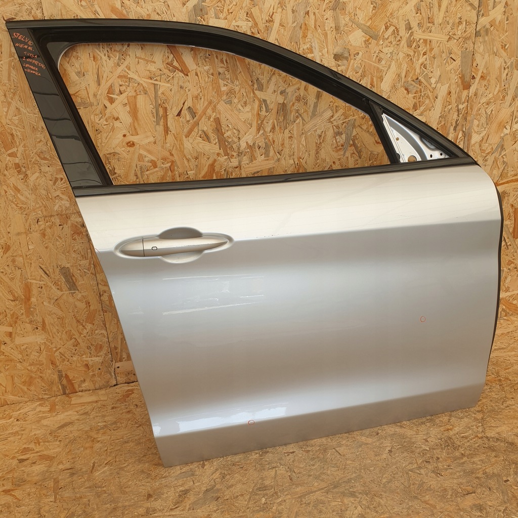 фото №4, Alfa romeo stelvio дверь правый перед 620