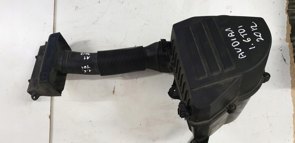 фото №1, Корпус фильтра pow. audi a1 8x 2010- 1.6 tdi