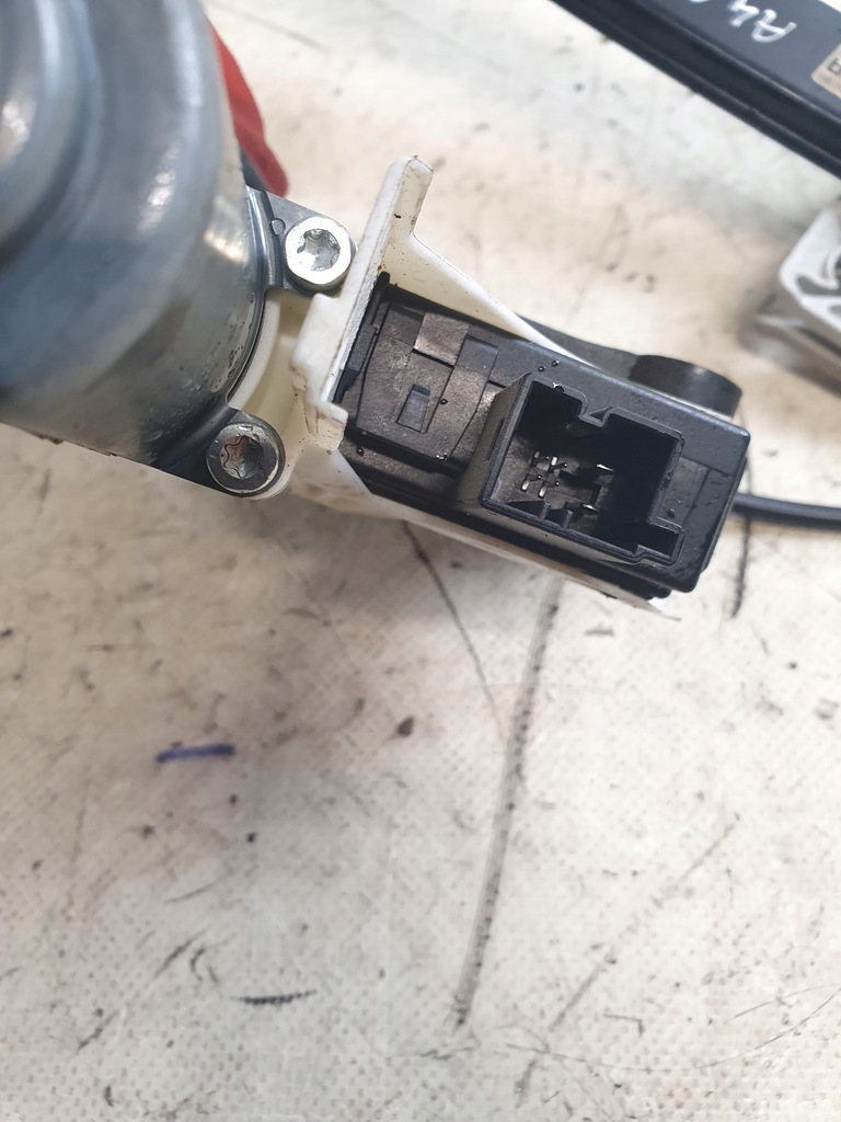 фото №8, Подъемник стекло audi a4 b8 правый задняя 8k0959812