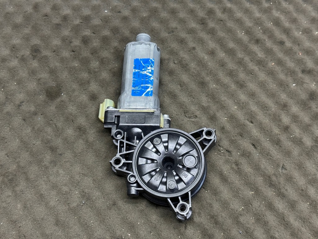 Купить 83450-2p000 моторчик подъёма стекло левый задний  kia sorento