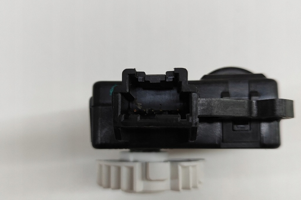 фото №7, Привод двигателя крышки отопления салона ford puma h1bh-19e616-aa 2020 221