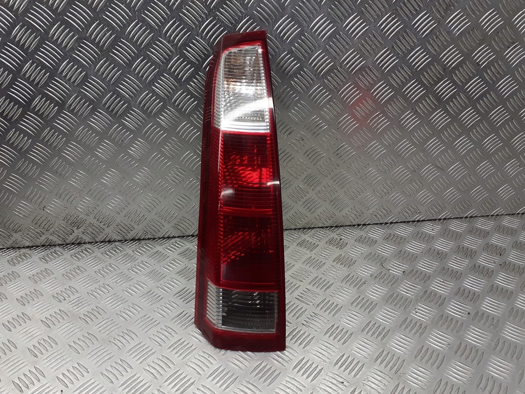 фото №1, Лампа левая задняя opel meriva a 13203393