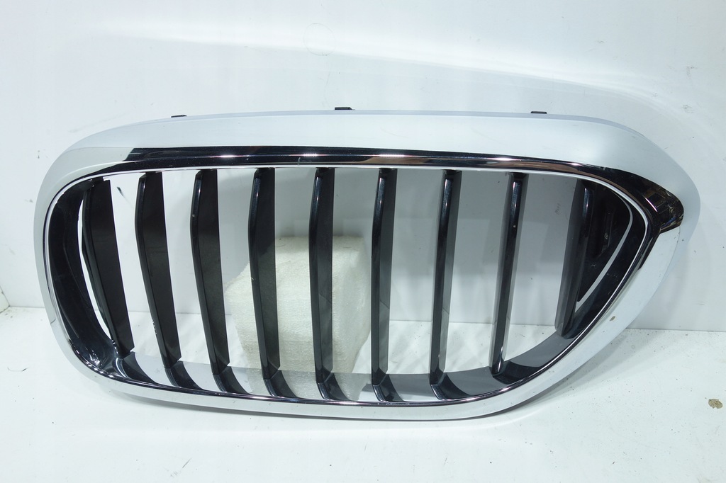 фото №1, Решётка радиатора решетка левая bmw 5 g30 g31 17-